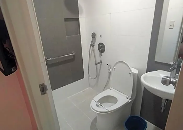 Sogo Alabang Rotonda Hotel *