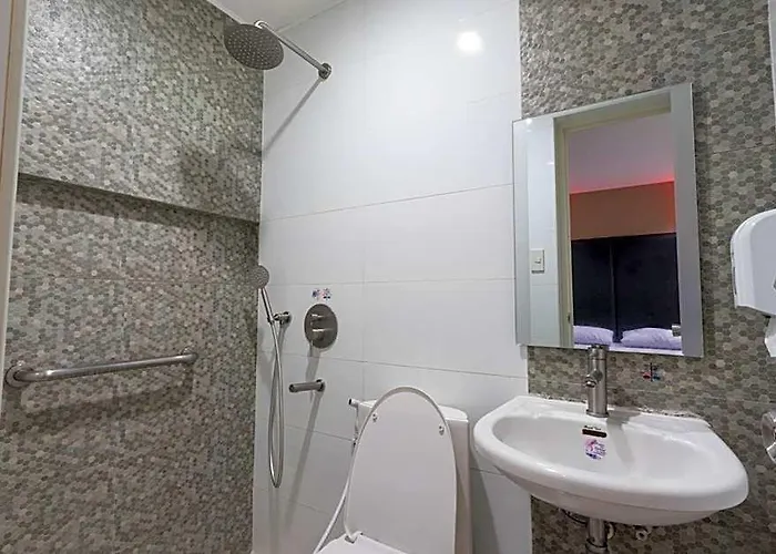 Sogo Alabang Rotonda Hotel
